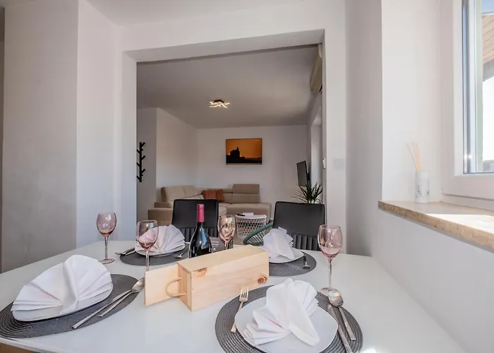 Appartement Second *